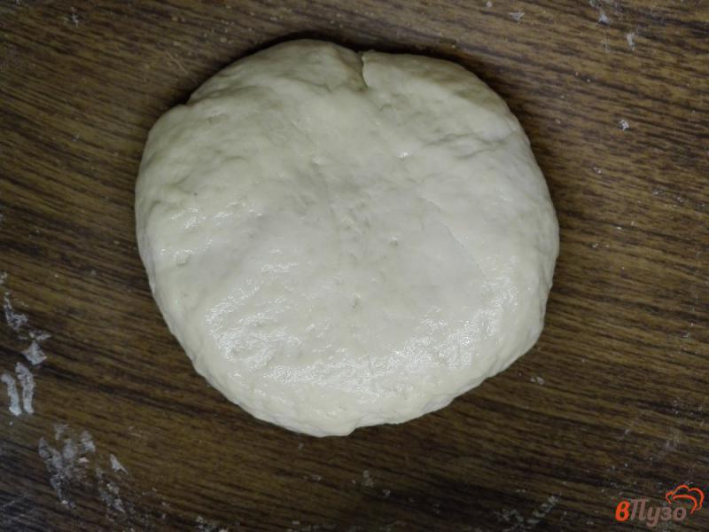 Фото приготовление рецепта: Пышное тесто для пиццы шаг №7
