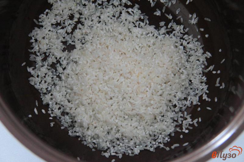 Фото приготовление рецепта: Молочная рисовая каша в мультиварке шаг №1
