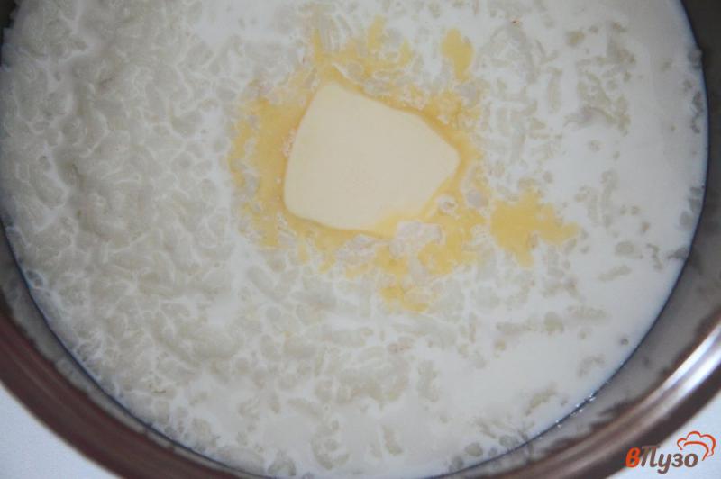 Фото приготовление рецепта: Молочная рисовая каша в мультиварке шаг №3