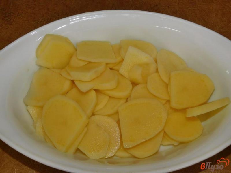 Фото приготовление рецепта: Запеченный картофель с грибами в сливках шаг №1