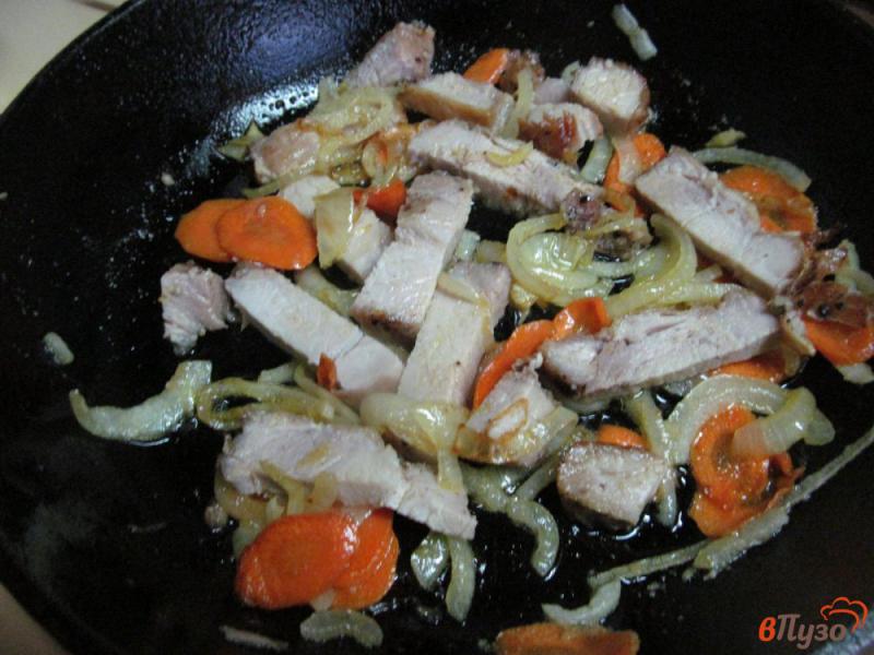 Фото приготовление рецепта: Куллама  из говядины с овощами и тестом шаг №3