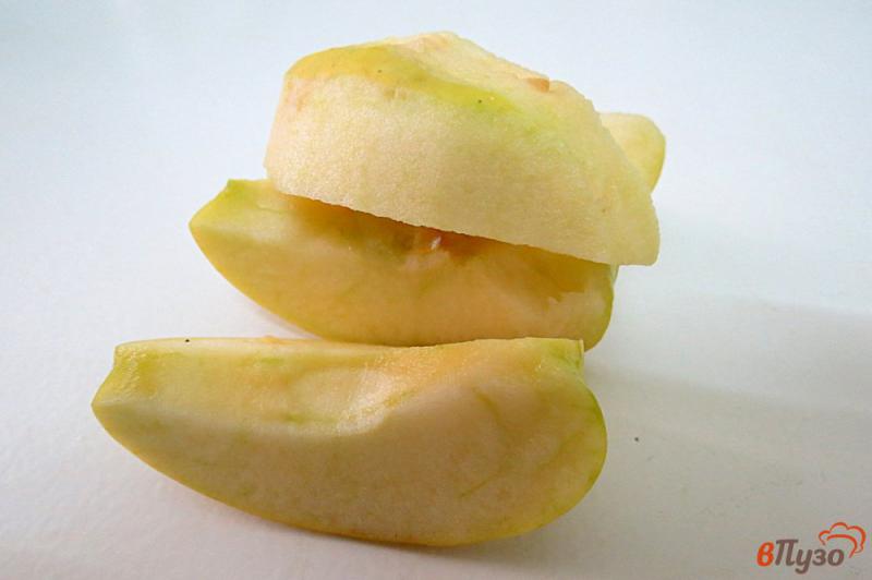 Фото приготовление рецепта: Смузи из яблока и шпината шаг №2