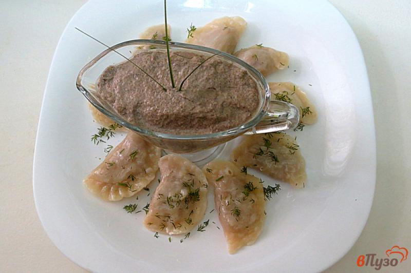 Фото приготовление рецепта: Соус грибной к пасте, кашам и овощам шаг №7