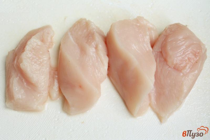 Фото приготовление рецепта: Отбивные из курицы с тертым сыром шаг №1