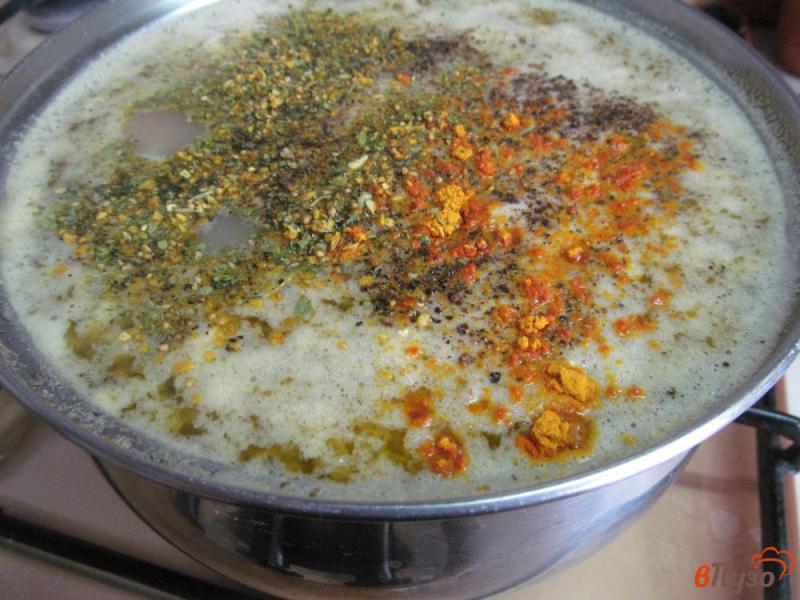 Фото приготовление рецепта: Гороховый суп на копченом беконе шаг №7
