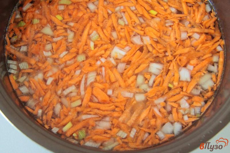 Фото приготовление рецепта: Овощной суп с кукурузой и цветной капустой в мультиварке шаг №6