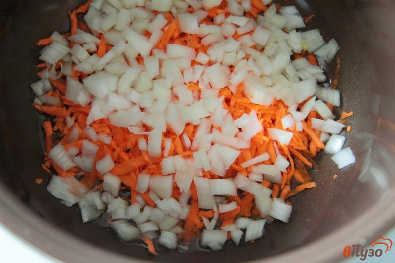 Фото приготовление рецепта: Постные щи из квашенной капусты с грибами и фасолью в мультиварке шаг №1
