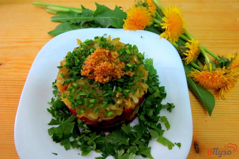 Фото приготовление рецепта: Салат из свеклы и солёного огурца шаг №8