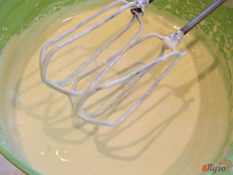 Фото приготовление рецепта: Воздушный торт со сметано-творожным кремом шаг №1