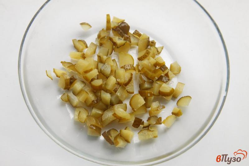 Фото приготовление рецепта: Салат с огурцами и фасолью шаг №1