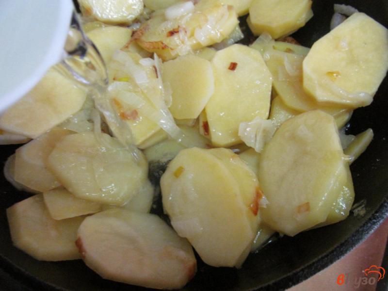 Фото приготовление рецепта: Тушеная картошка с луком по-узбекски шаг №4
