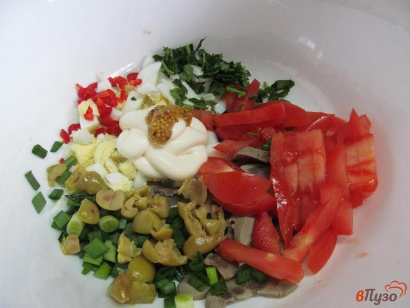 Фото приготовление рецепта: Овощной салат с почками и яйцом шаг №3