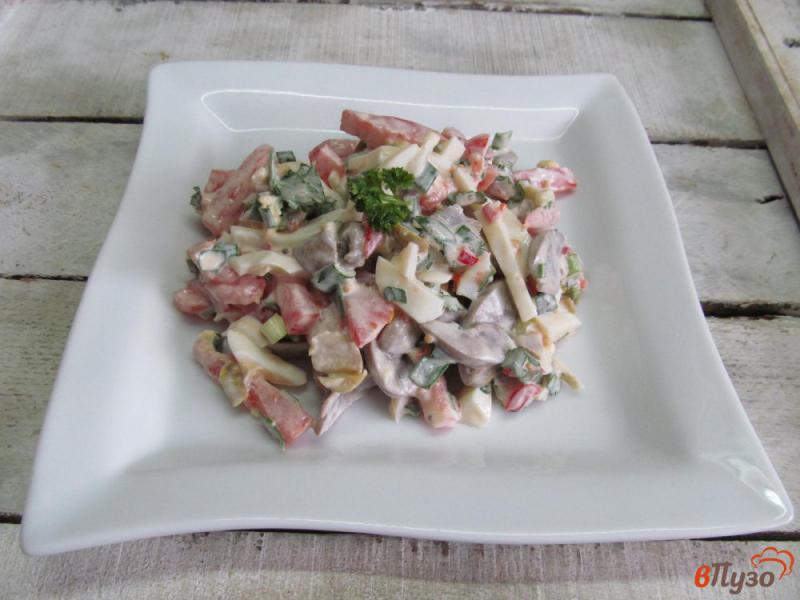 Фото приготовление рецепта: Овощной салат с почками и яйцом шаг №5
