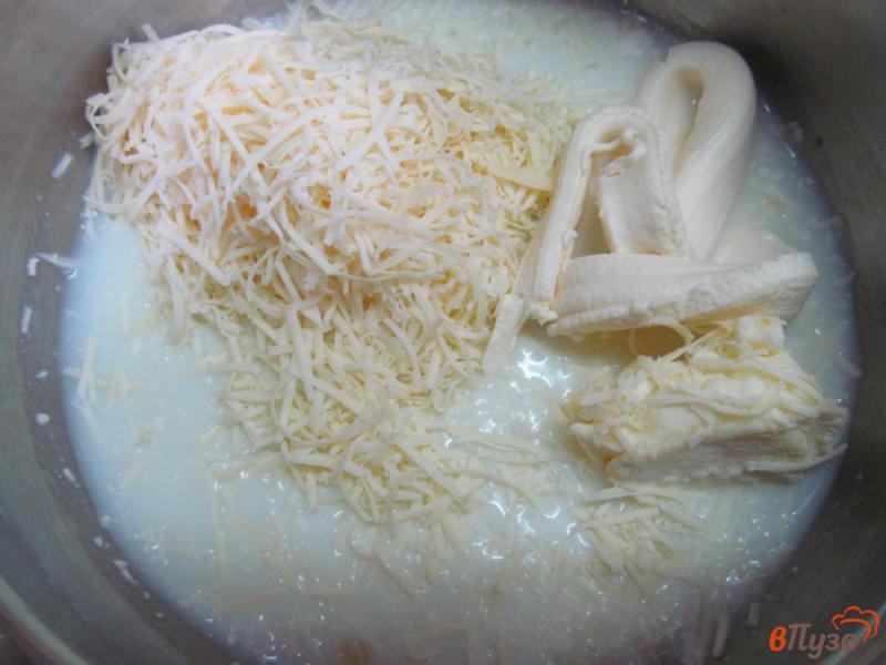 Фото приготовление рецепта: Оладьи из макарон с сыром шаг №1