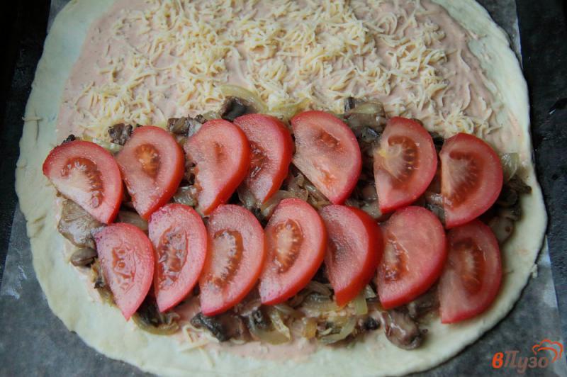 Фото приготовление рецепта: Пицца «Кальцоне» шаг №5