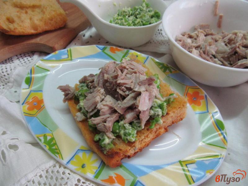 Фото приготовление рецепта: Сэндвич из свинины с горошком и васаби шаг №5