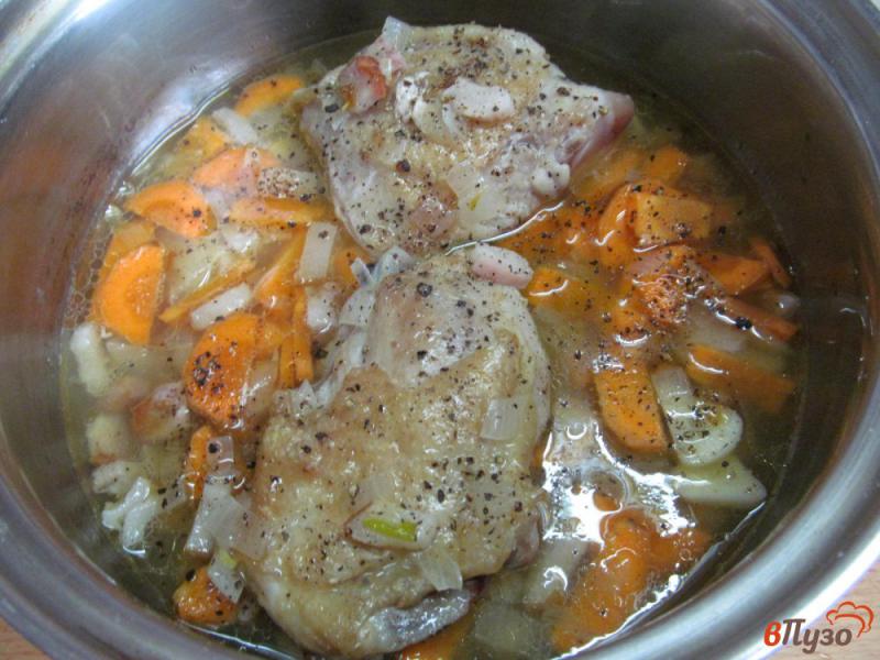 Фото приготовление рецепта: Тушеная курица с турецким горохом шаг №6