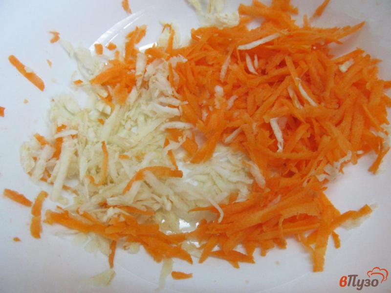 Фото приготовление рецепта: Оладьи из моркови с сельдереем шаг №1