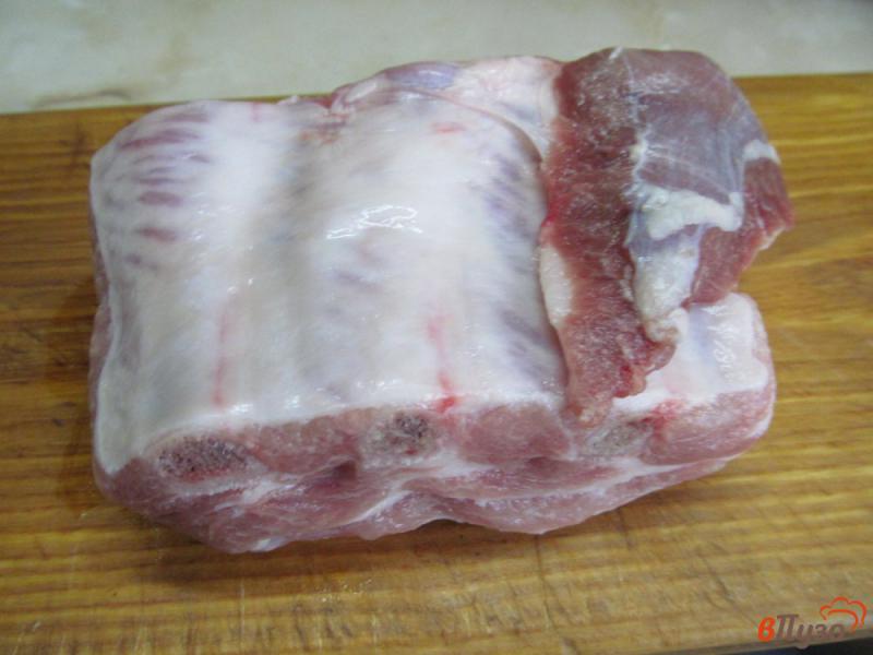 Фото приготовление рецепта: Запеченные свиные ребра с гарниром из капусты шаг №1