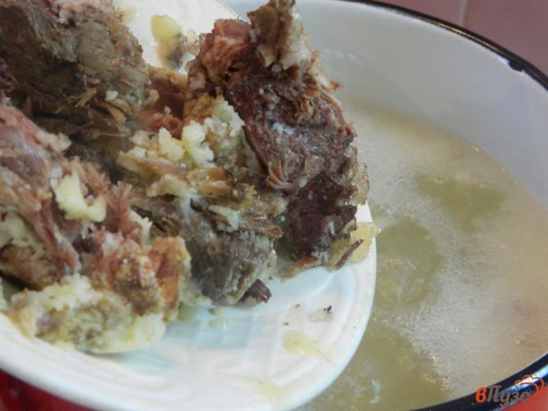 Фото приготовление рецепта: Картофельный суп с домашней тушенкой и помидорами шаг №2