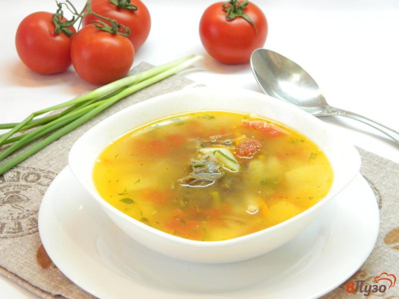 Фото приготовление рецепта: Картофельный суп с домашней тушенкой и помидорами шаг №7
