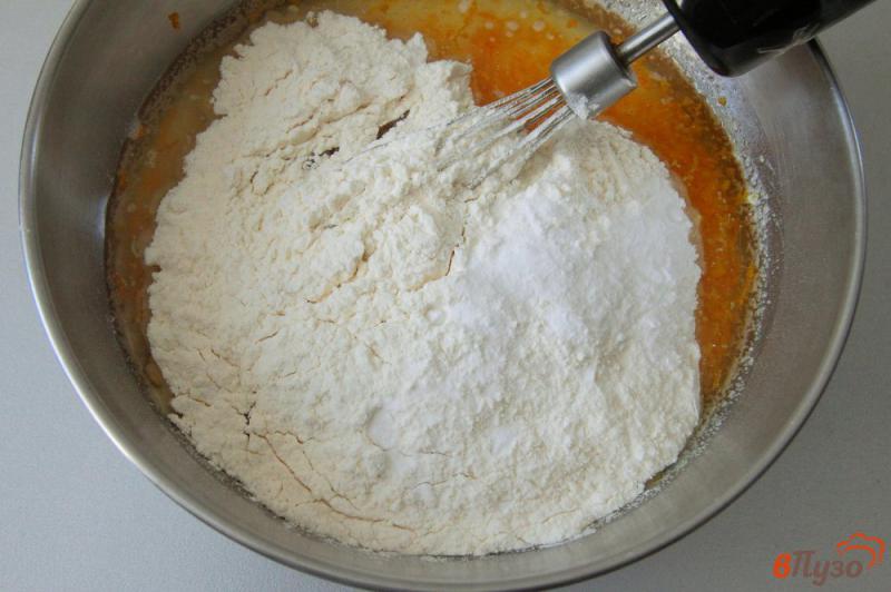 Фото приготовление рецепта: Постный манник на апельсиновом соке шаг №4