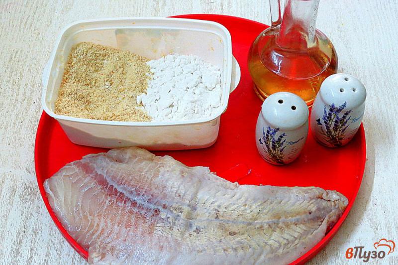 Фото приготовление рецепта: Рыба жареная, панированная в сухарях и крахмале шаг №1
