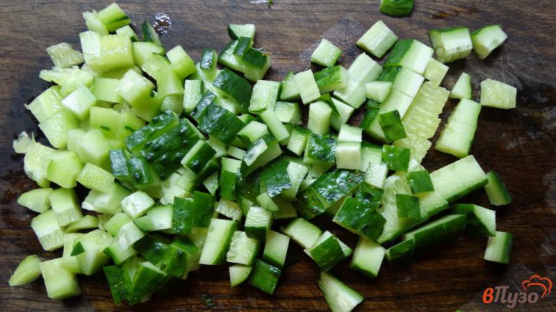 Фото приготовление рецепта: Салат из шампиньонов с огурцом шаг №1