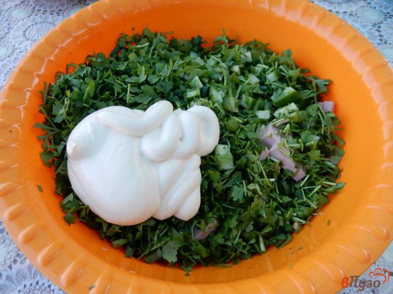 Фото приготовление рецепта: Зеленый салат с докторской колбасой и яйцами шаг №7