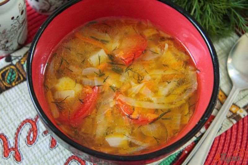 Фото приготовление рецепта: Овощной суп с манкой на курином бульоне шаг №10