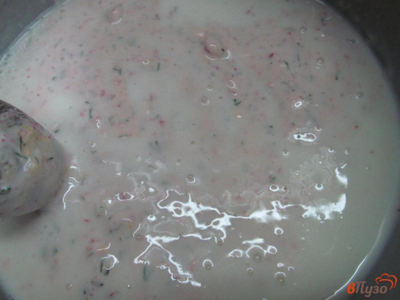 Фото приготовление рецепта: Окрошка на кефире и минеральной воде с хреном и горчицей шаг №2