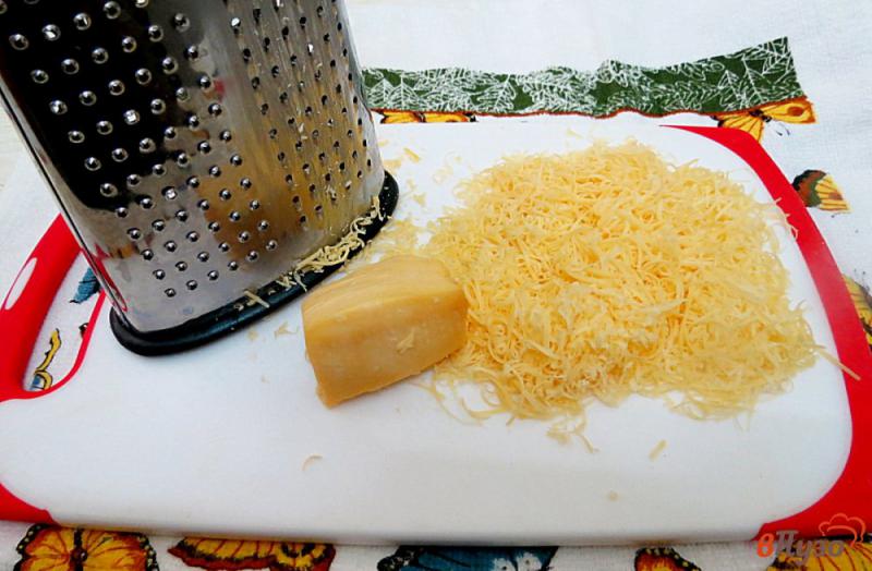 Фото приготовление рецепта: Макароны со шпинатом и сыром шаг №3