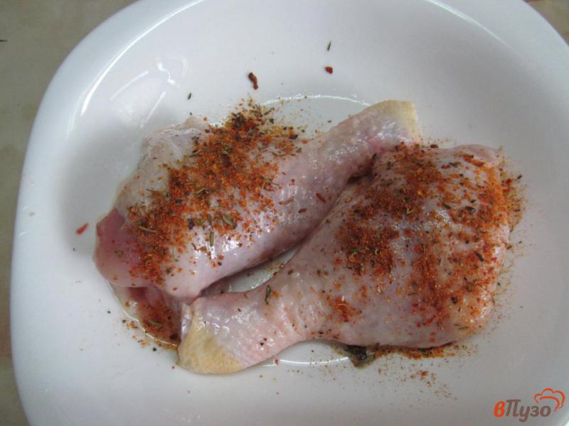 Фото приготовление рецепта: Курица со свежей капустой в духовке шаг №1