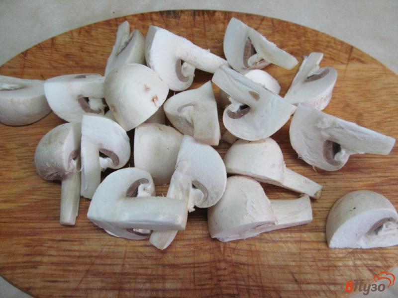 Фото приготовление рецепта: Салат из вареных грибов и болгарского перца шаг №1