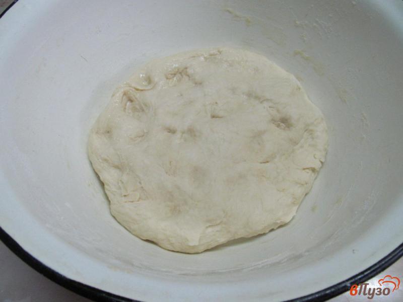 Фото приготовление рецепта: Хлеб на бульоне из шампиньона шаг №6