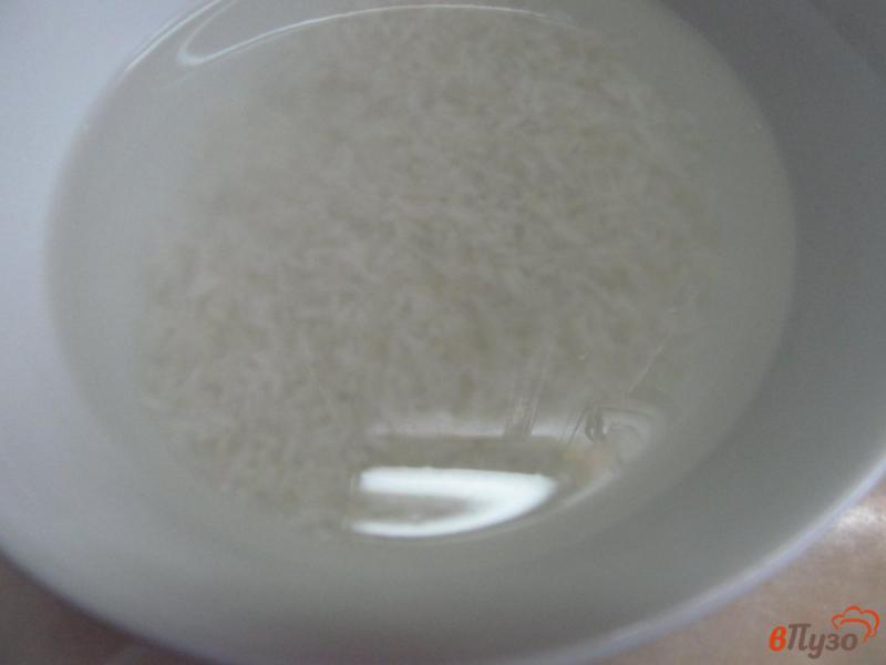 Фото приготовление рецепта: Тушеные кабачки с рисом в мультиварке шаг №3