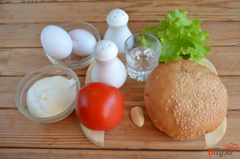 Фото приготовление рецепта: Бургер с яйцом-пашот шаг №1