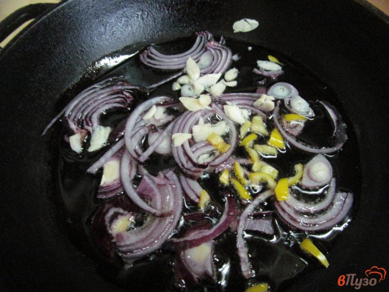Фото приготовление рецепта: Паста с овощами и копченым сыром шаг №1