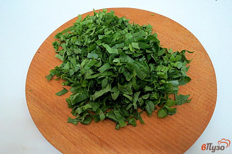 Фото приготовление рецепта: Щи зелёные с капустой и щавелем шаг №6