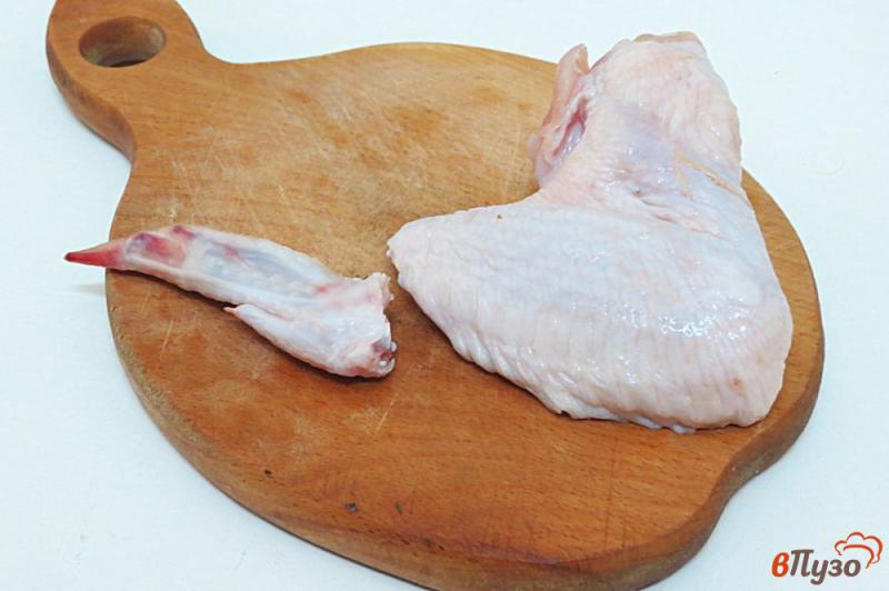 Фото приготовление рецепта: Куриные крылышки в остром соусе шаг №2