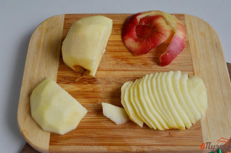 Фото приготовление рецепта: Карамельный яблочный пирог «Роза» шаг №2