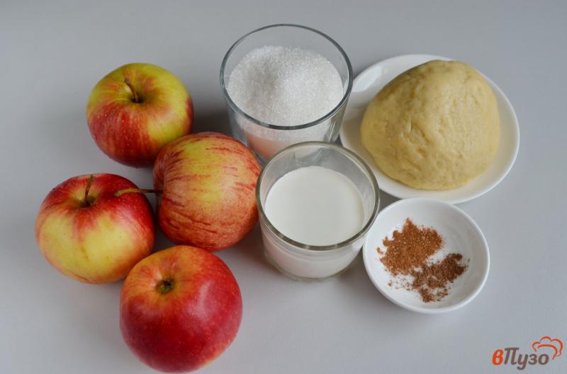 Фото приготовление рецепта: Карамельный яблочный пирог «Роза» шаг №1