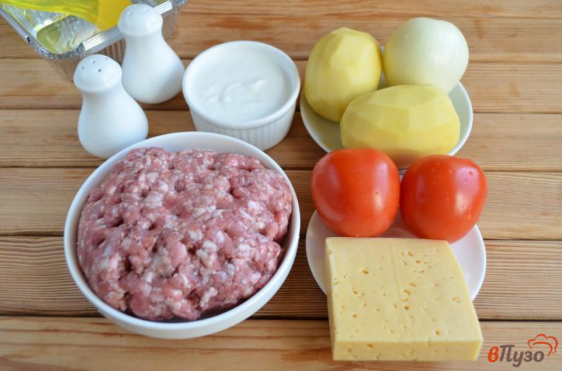 Фото приготовление рецепта: Котлеты по-капитански с картофелем, помидорами и сыром шаг №1