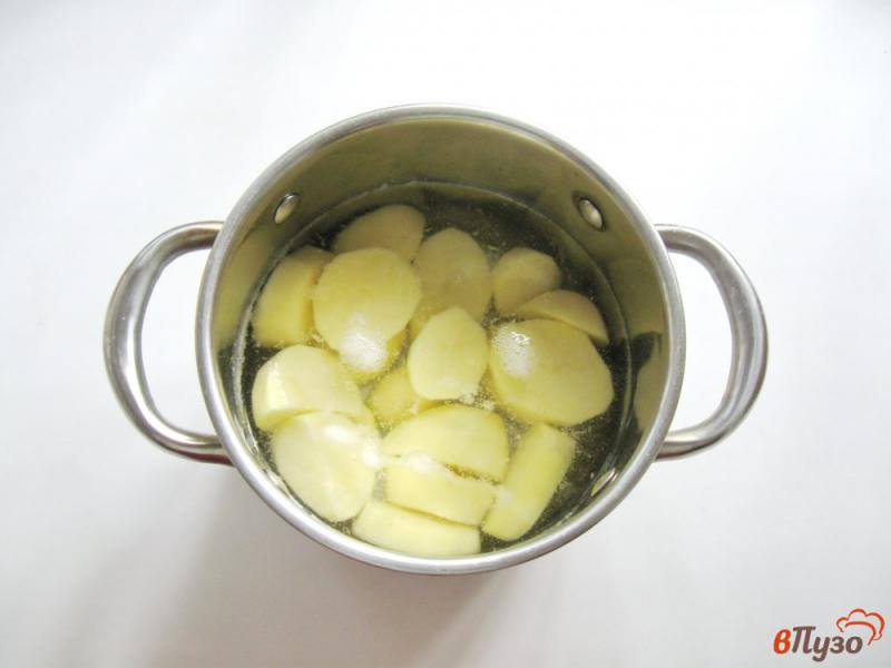 Фото приготовление рецепта: Картофельное пюре с укропом и сливками шаг №1