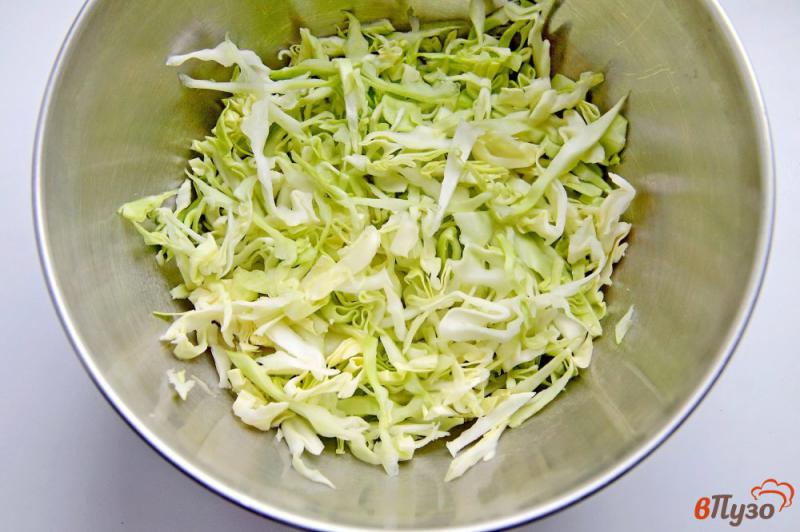 Фото приготовление рецепта: Весенний салат с щавелем шаг №1