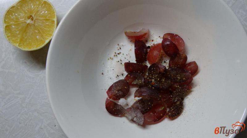 Фото приготовление рецепта: Куриное филе запеченное с виноградом шаг №1