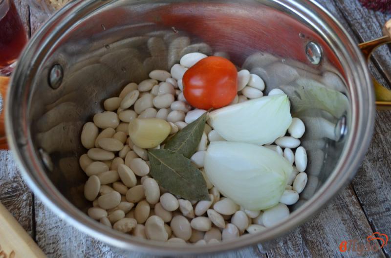 Фото приготовление рецепта: Перловая каша с фасолью, тыквой и беконом шаг №1