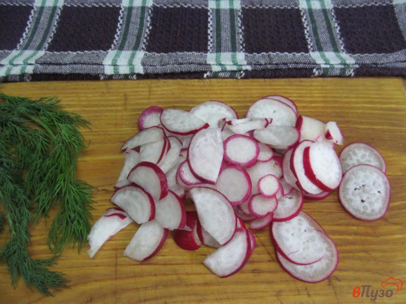Фото приготовление рецепта: Салат с редисом и фасолью шаг №1