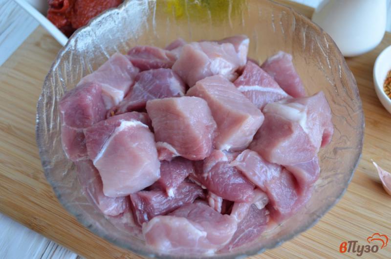 Фото приготовление рецепта: Плов на сковороде со свининой шаг №3
