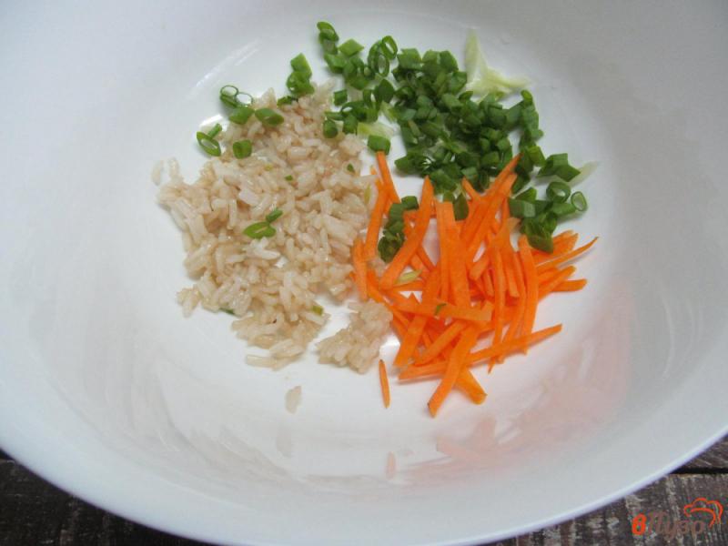 Фото приготовление рецепта: Салат из риса с сосисками шаг №1